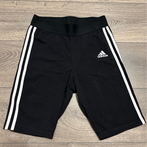 Adidas long shorts - Picture 2 of 2